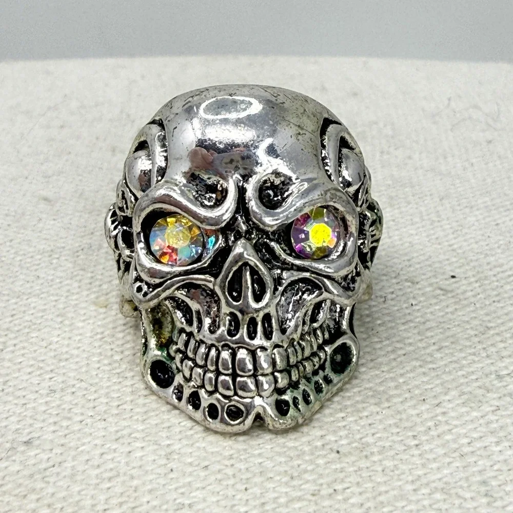 Skull Ring‎ with Aurora Borealis Rhinestone Eyes Gothic Biker Size 9 Silver Tone
